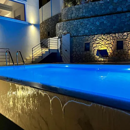 Katerinas Village Supreme With Private Pool *